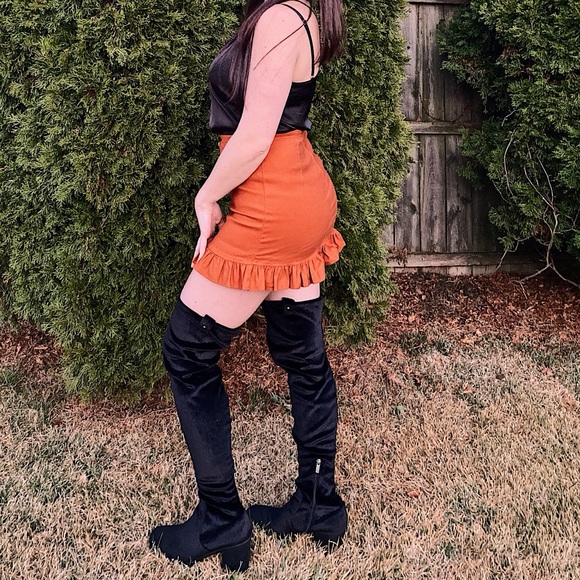 Rust Orange Ruffle Button-Front Skirt - Picture 5 of 6